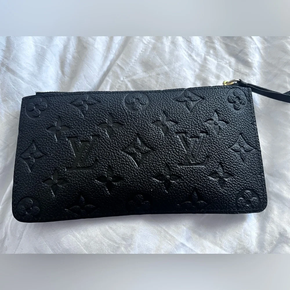 Louis Vuitton pouchette - Picture 1 of 5